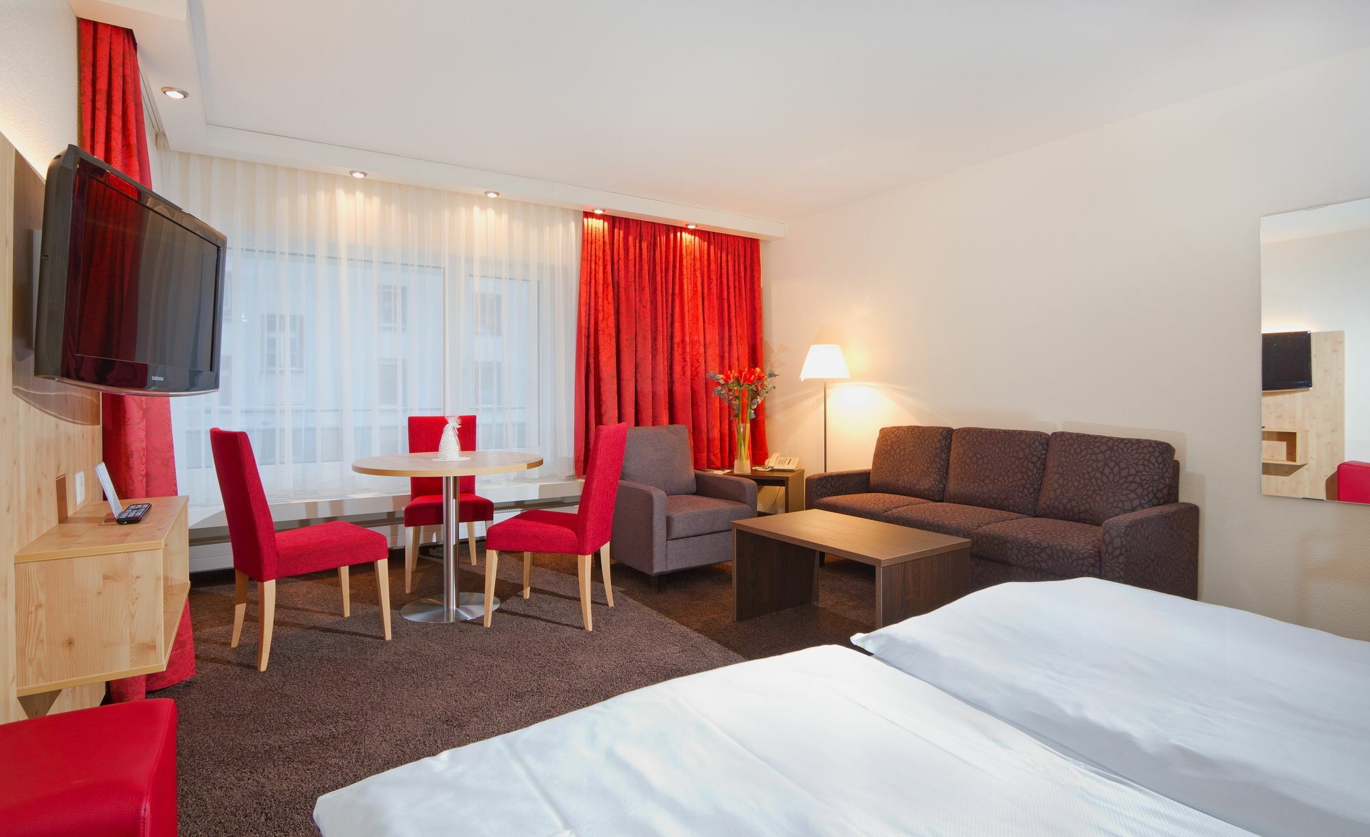 Central Apartments Давос Екстериор снимка