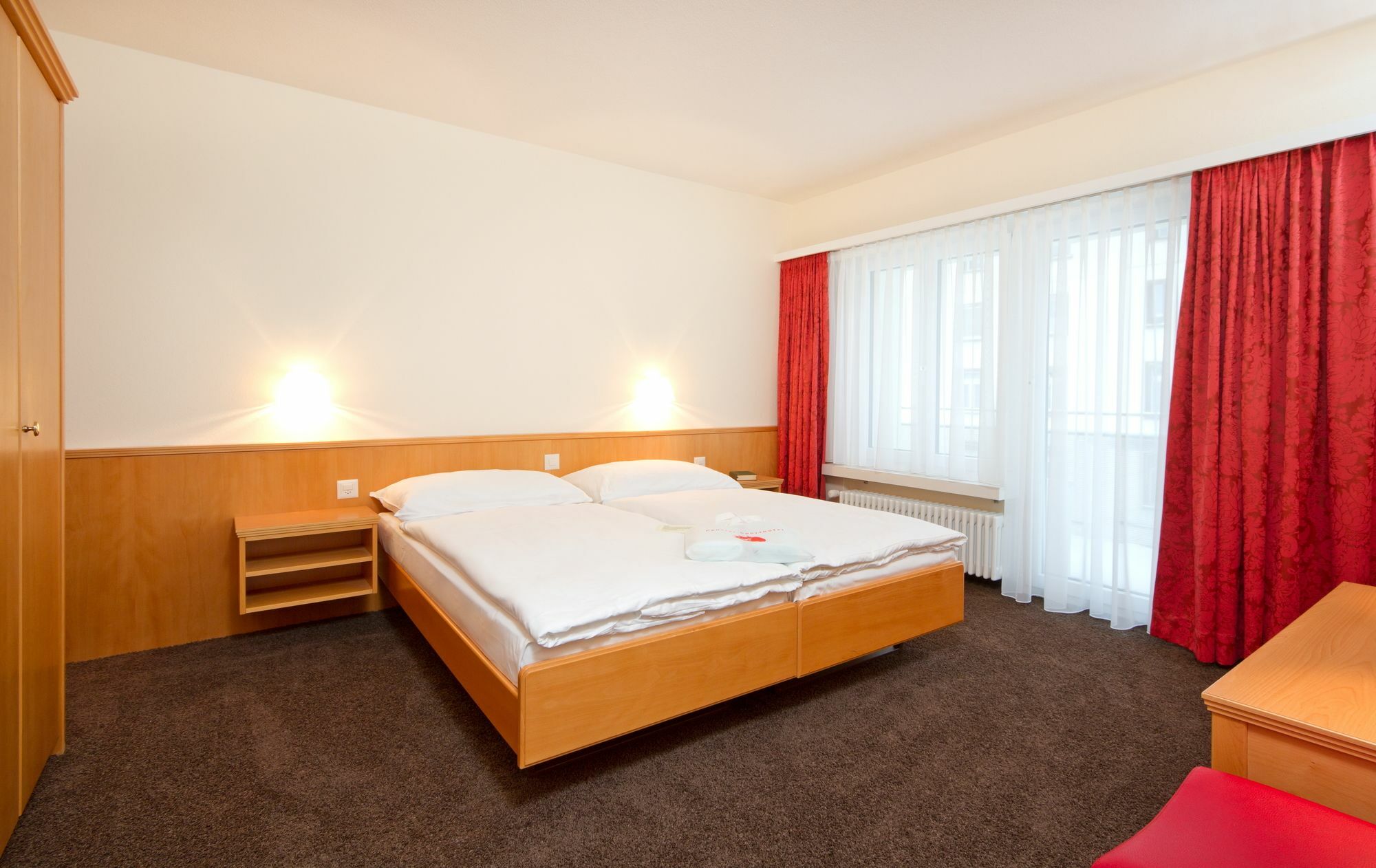 Central Apartments Давос Екстериор снимка